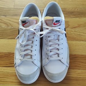 Nike Blazer low platform 9.5